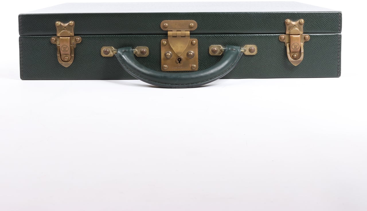 Louis Vuitton Louis Vuitton Taiga Diplomat Travel Bag in Green M30014 Groen