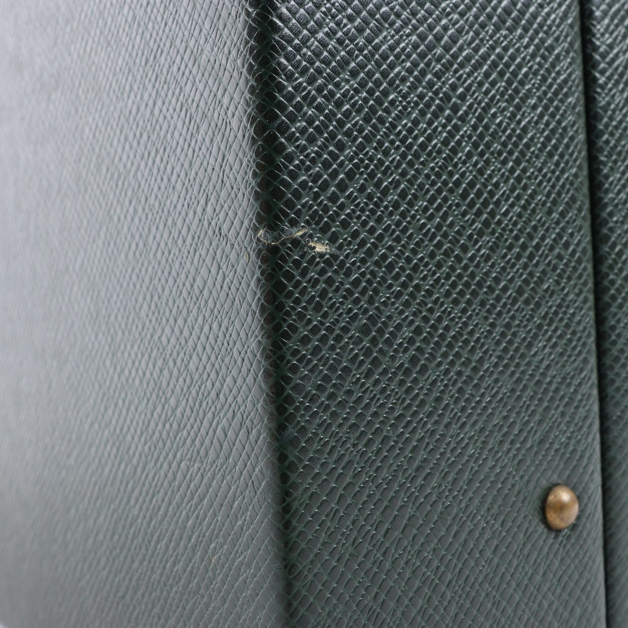 Louis Vuitton Louis Vuitton Taiga Diplomat Travel Bag in Green M30014 Groen