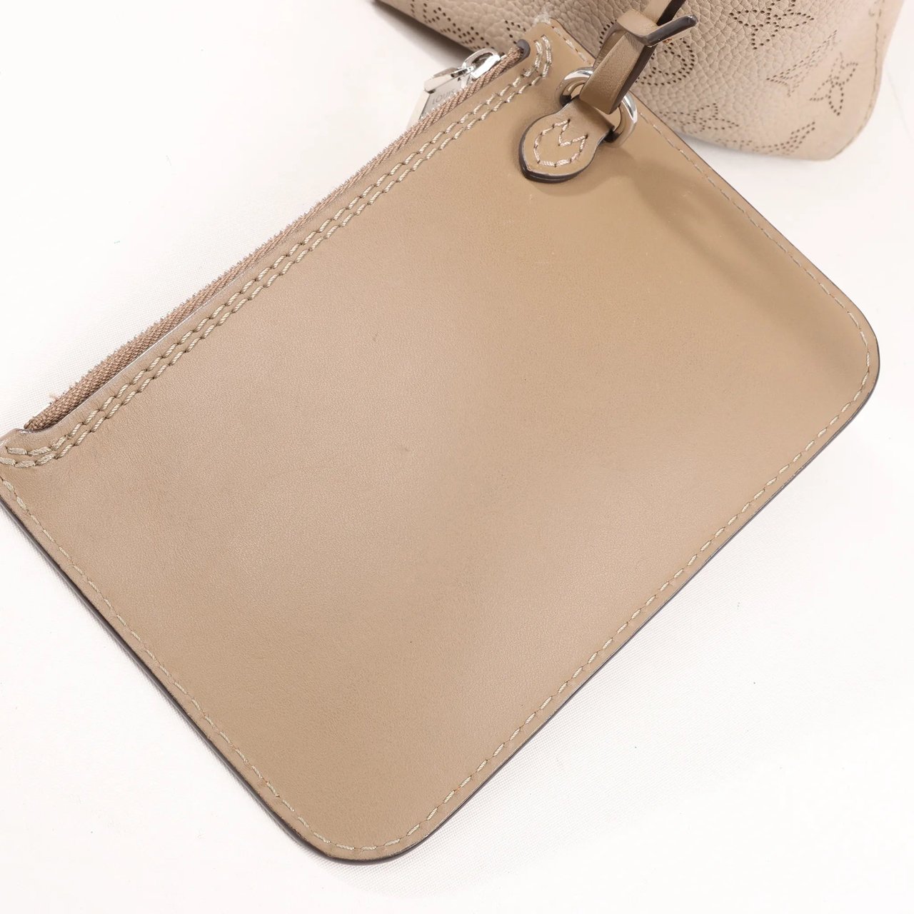 Louis Vuitton Louis Vuitton Hina Monogram Mahina Leather Shoulder Bag in Beige M54351 Beige