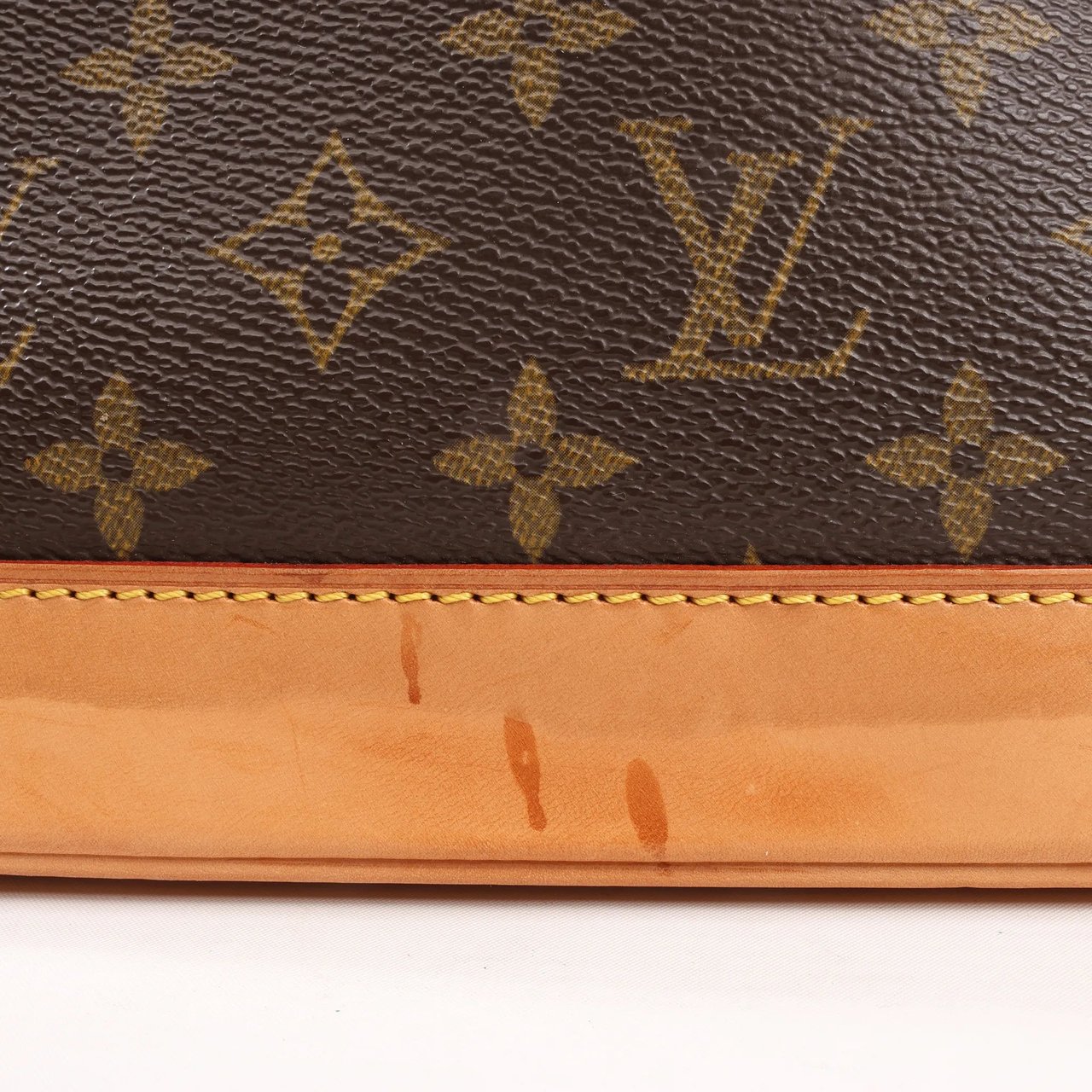 Louis Vuitton Louis Vuitton Monogram Canvas Alma PM Handbag in Brown M51130 Bruin