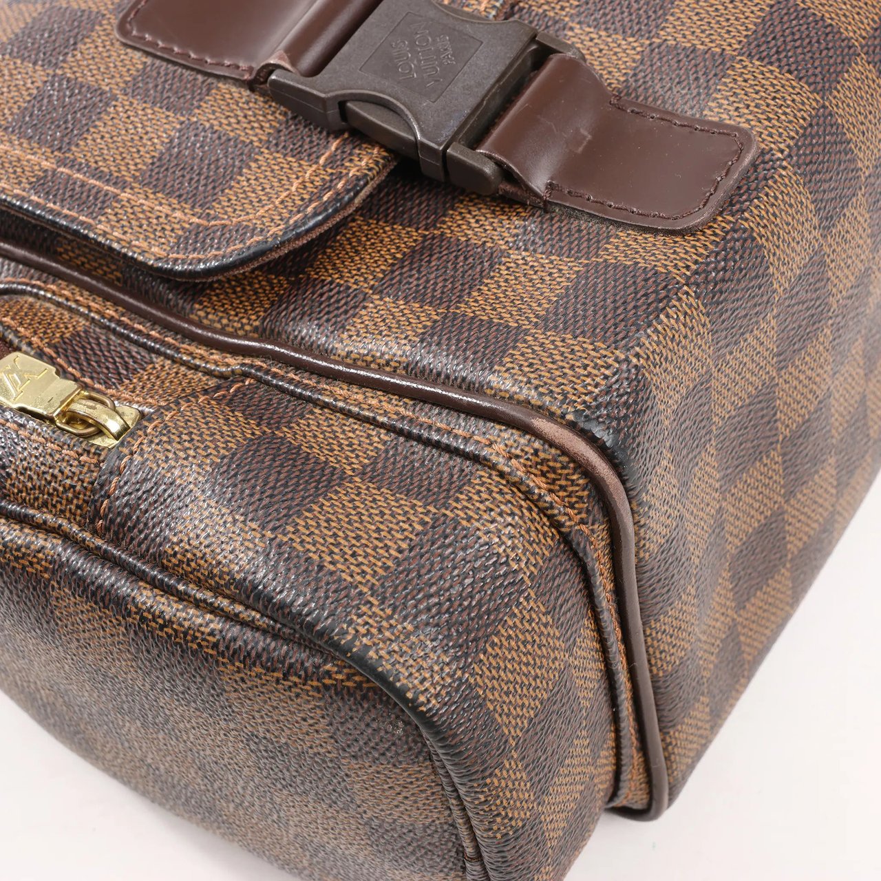 Louis Vuitton Louis Vuitton Damier Ebene Reporter Melville Crossbody Bag in Brown N51126 Bruin