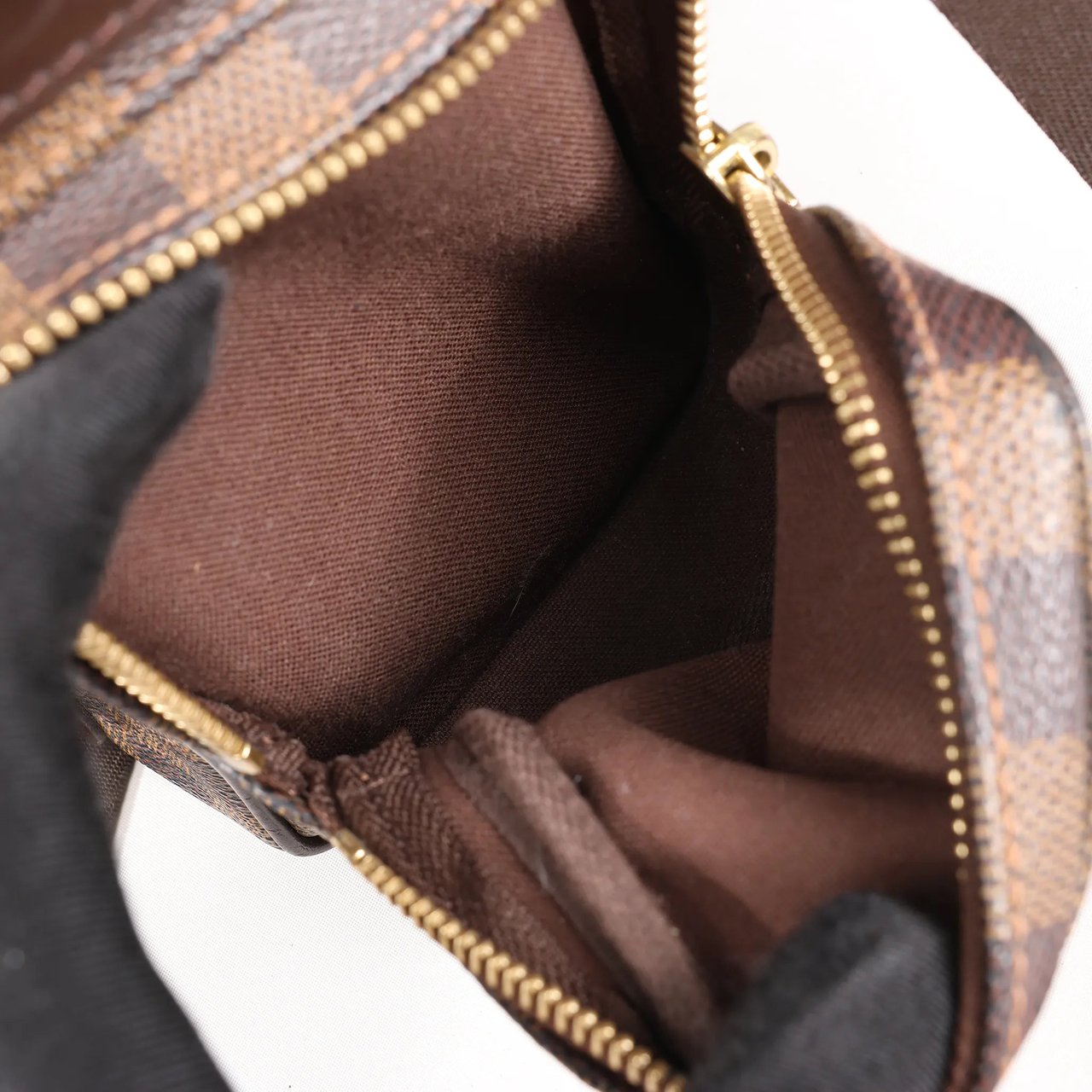 Louis Vuitton Louis Vuitton Damier Ebene Reporter Melville Crossbody Bag in Brown N51126 Bruin