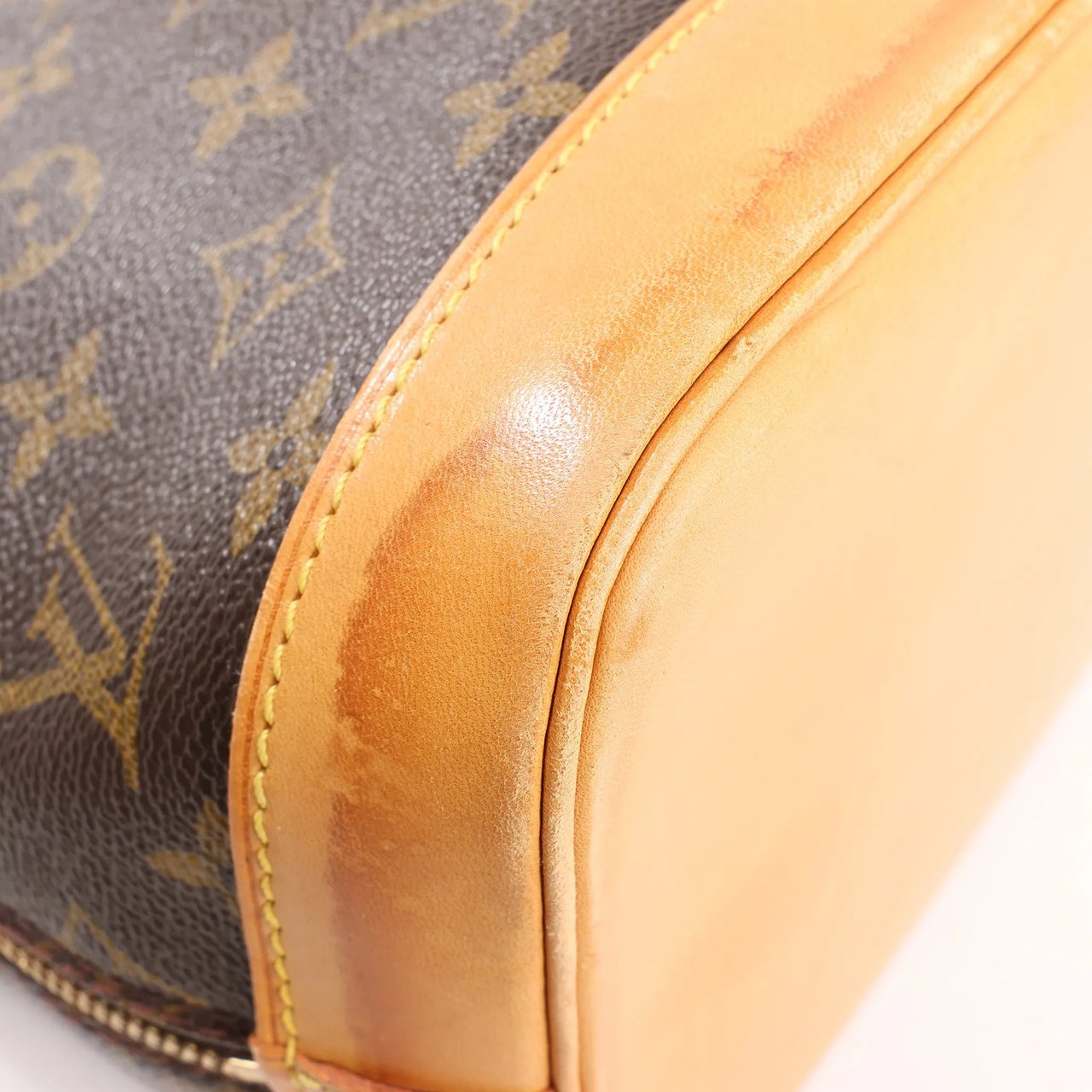 Louis Vuitton Louis Vuitton Monogram Canvas Alma PM Handbag in Brown M51130 Bruin