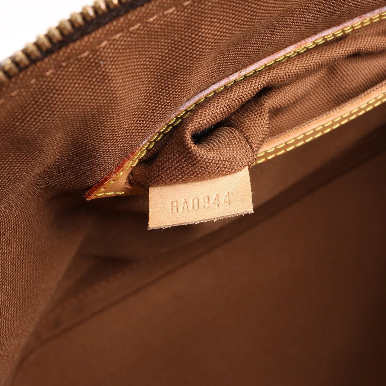 Louis Vuitton Louis Vuitton Monogram Canvas Alma PM Handbag in Brown M51130 Bruin