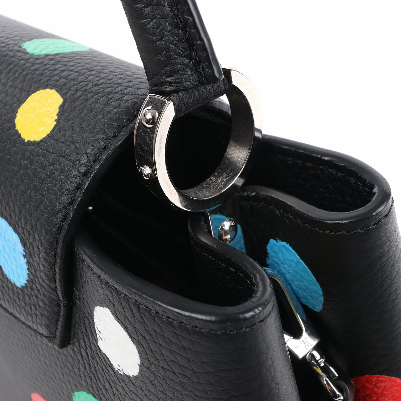 Louis Vuitton Louis Vuitton x Taurillon Capucines MM 2Way Handbag in Black M21663 Zwart