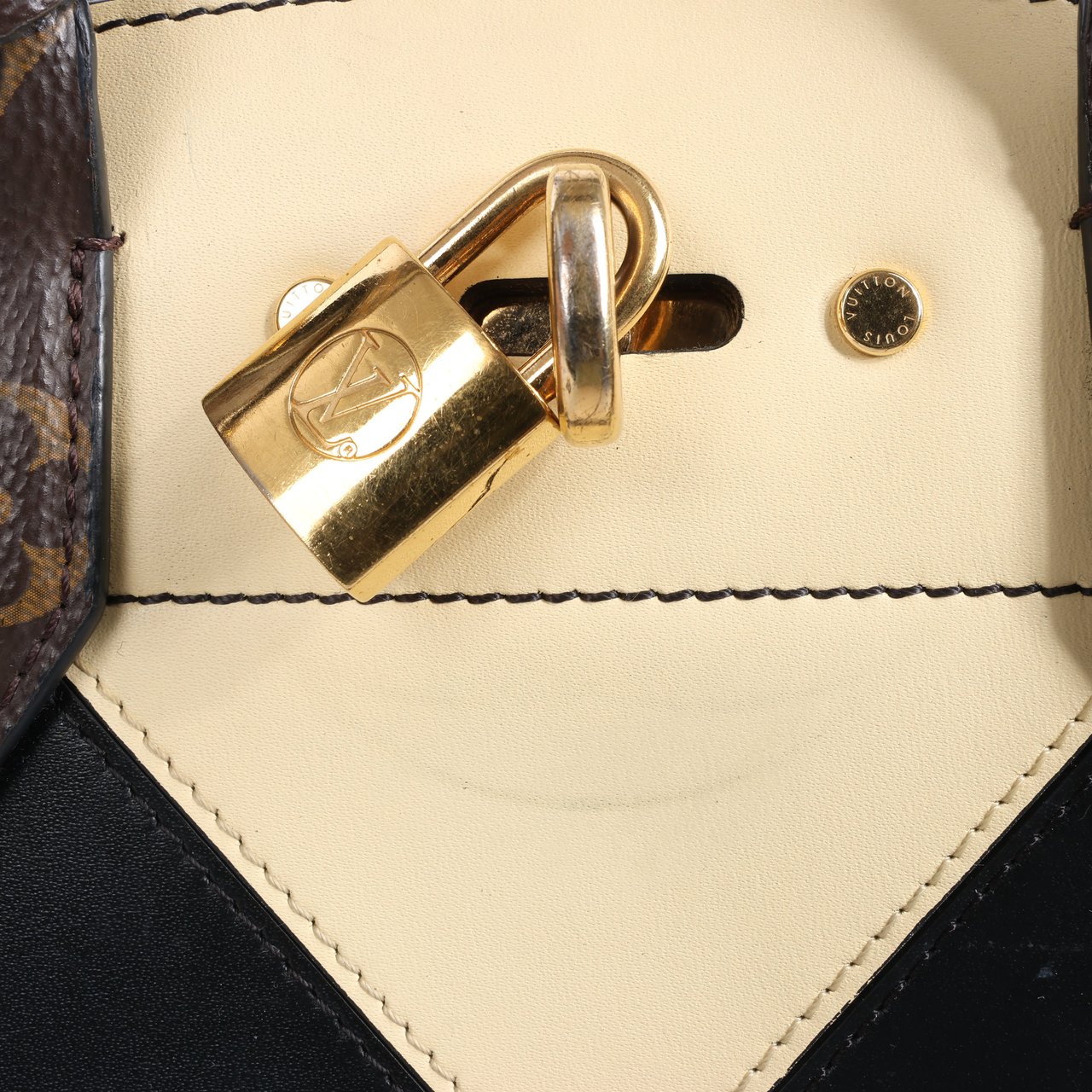 Louis Vuitton Louis Vuitton LV Logo City Steamer PM Handbag in Beige x Black Divers