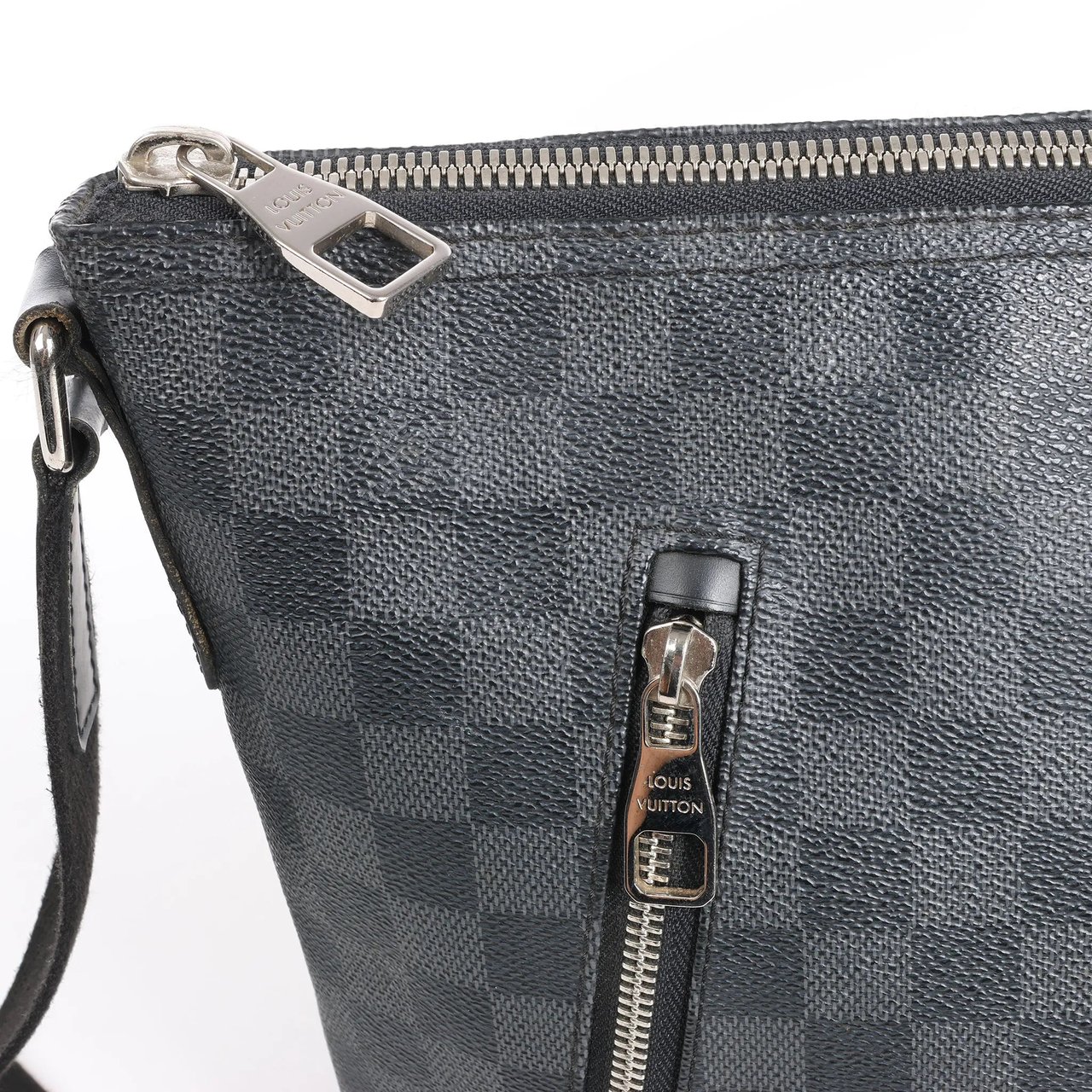 Louis Vuitton Louis Vuitton Damier Graphite Mick MM Shoulder Bag N41106 Zwart
