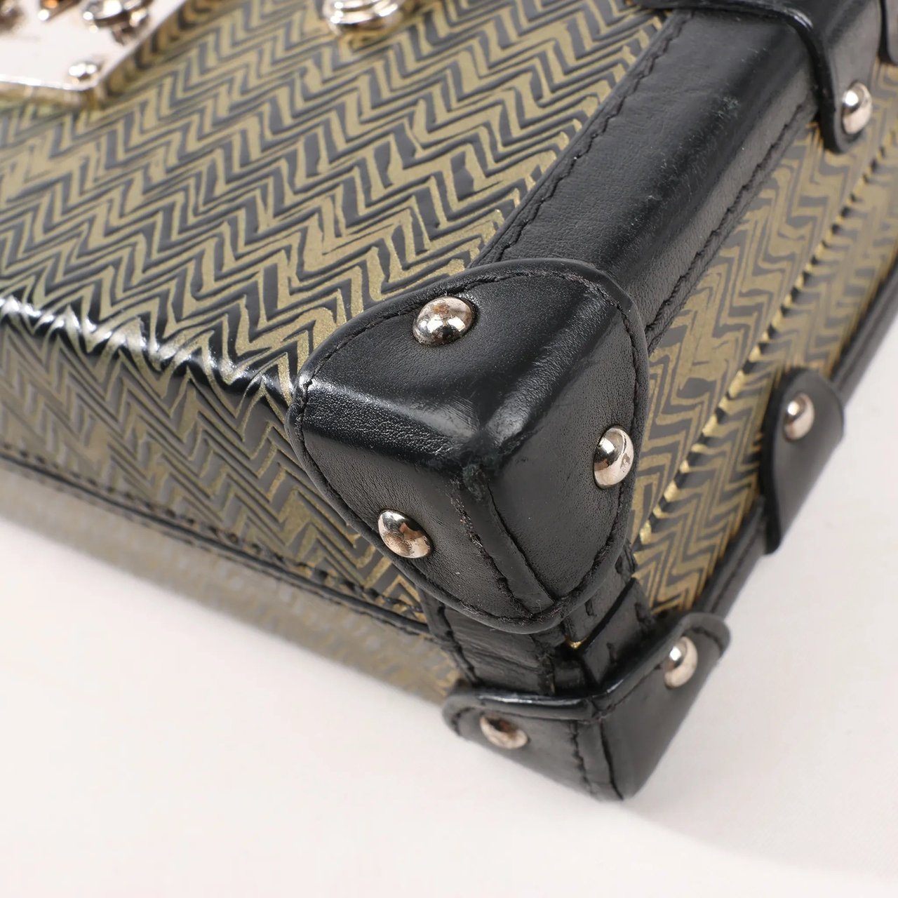 Louis Vuitton Louis Vuitton Petite Mull Epi Leather Shoulder Bag in Gold x Black M51928 Divers