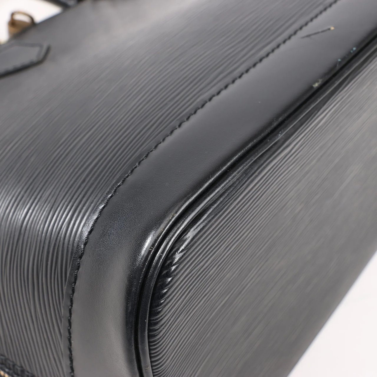 Louis Vuitton Louis Vuitton Epi Leather Alma PM Handbag in Black M52142 Zwart