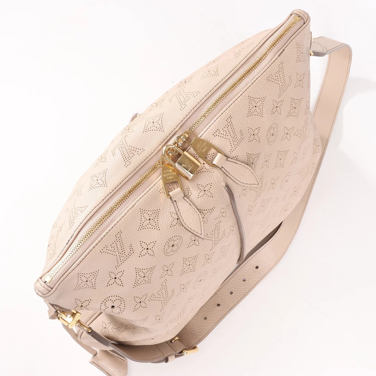 Louis Vuitton Louis Vuitton Selene MM Monogram Mahina Leather Shoulder Bag in Beige M97141 Beige