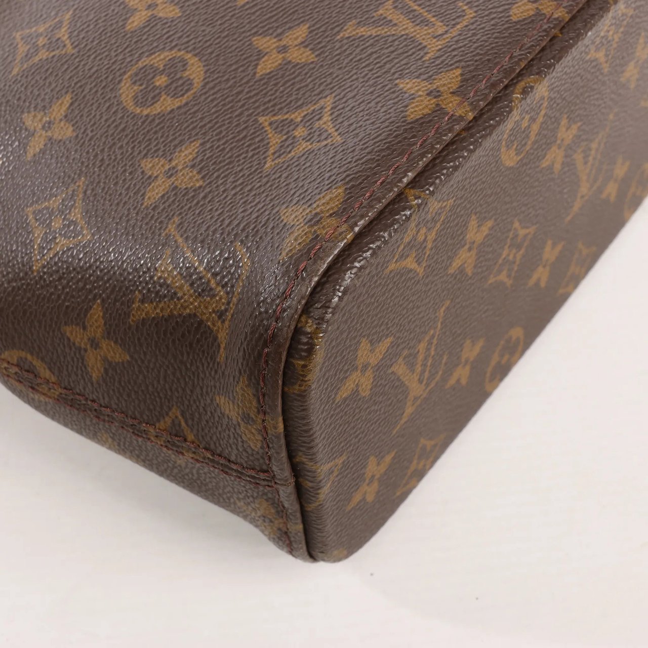 Louis Vuitton Louis Vuitton Monogram Luco Shoulder Bag in Brown M51155 Bruin