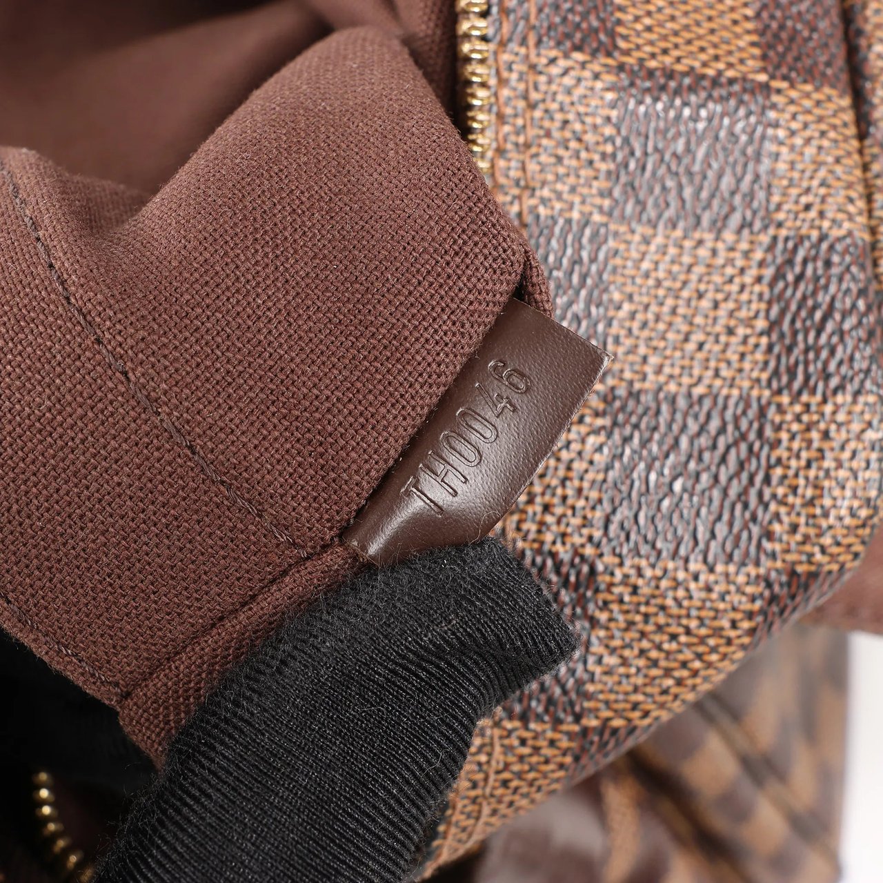 Louis Vuitton Louis Vuitton Naviglio Damier Ebene Shoulder Bag in Brown N45255 Bruin