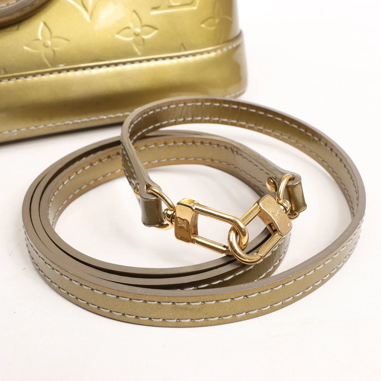 Louis Vuitton Louis Vuitton Alma BB Monogram Vernis 2Way Handbag in Gold M91677 Goud