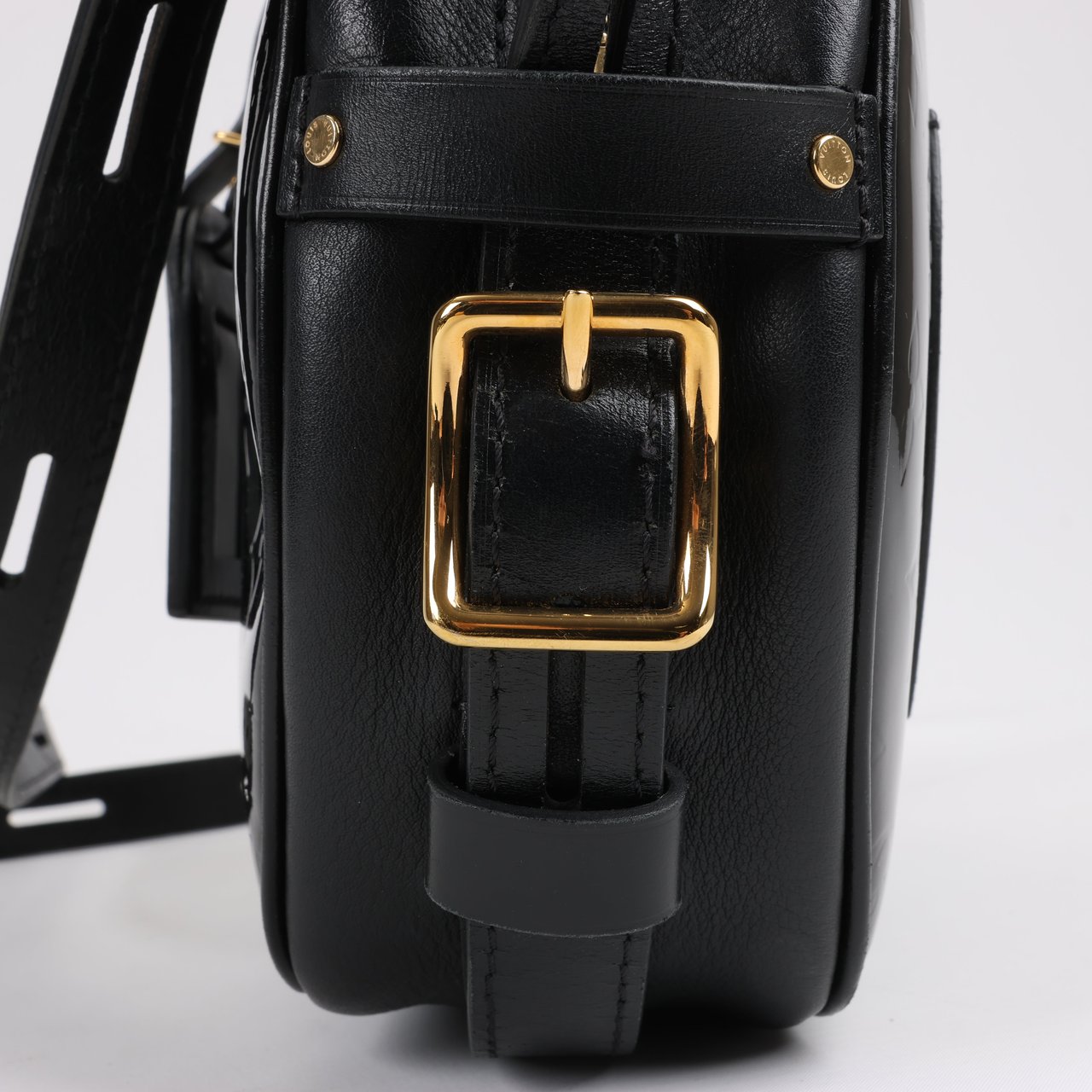 Louis Vuitton Louis Vuitton Boite Chapeau Souple Vernis Leather Crossbody Bag in Black M53999 Zwart