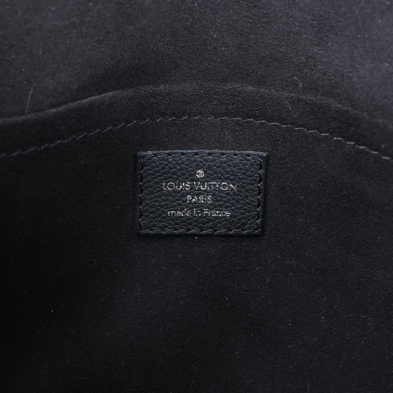 Louis Vuitton Louis Vuitton Cuir Taurillon MyLockMe BB 2Way Handbag in Black Zwart