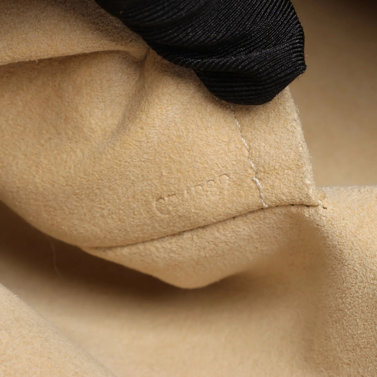 Louis Vuitton Louis Vuitton Damier Azur Hampstead MM Handbag N51206 Divers