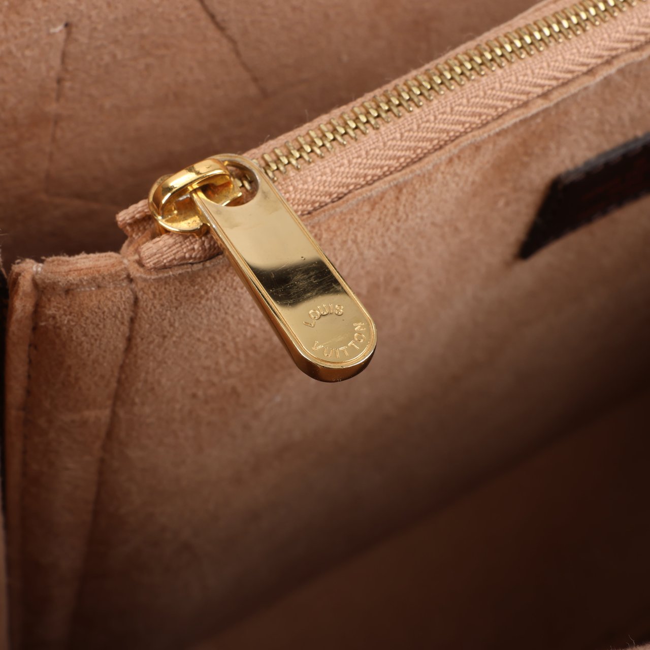 Louis Vuitton Louis Vuitton Damier Ebene Kensington 2Way Handbag N41435 Bruin