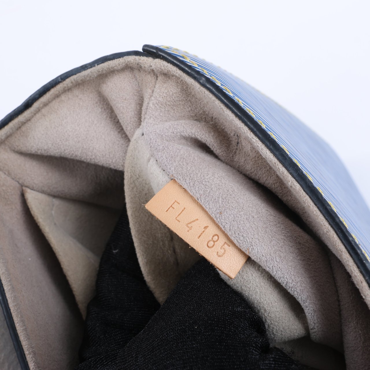 Louis Vuitton Louis Vuitton Epi Leather Twist Shoulder Bag GM in Denim Blue Blauw