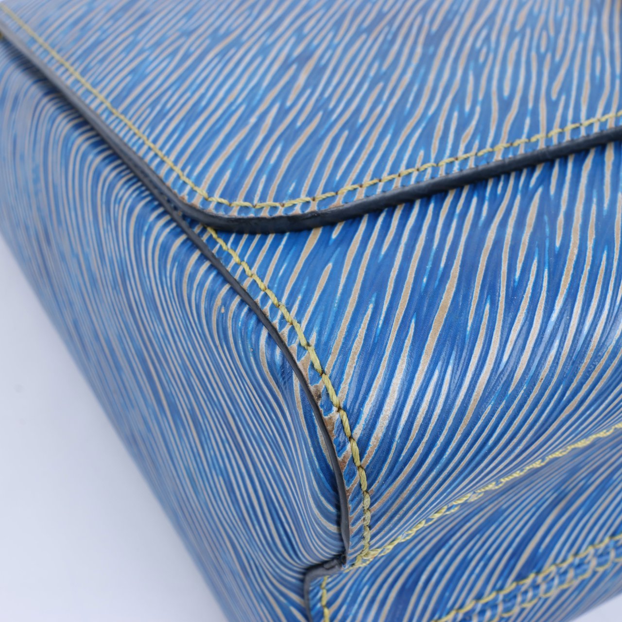 Louis Vuitton Louis Vuitton Epi Leather Twist Shoulder Bag GM in Denim Blue Blauw