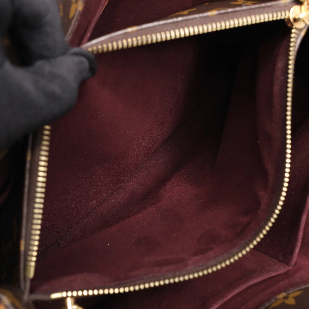 Louis Vuitton Louis Vuitton Monogram Montaigne GM Handbag Bruin