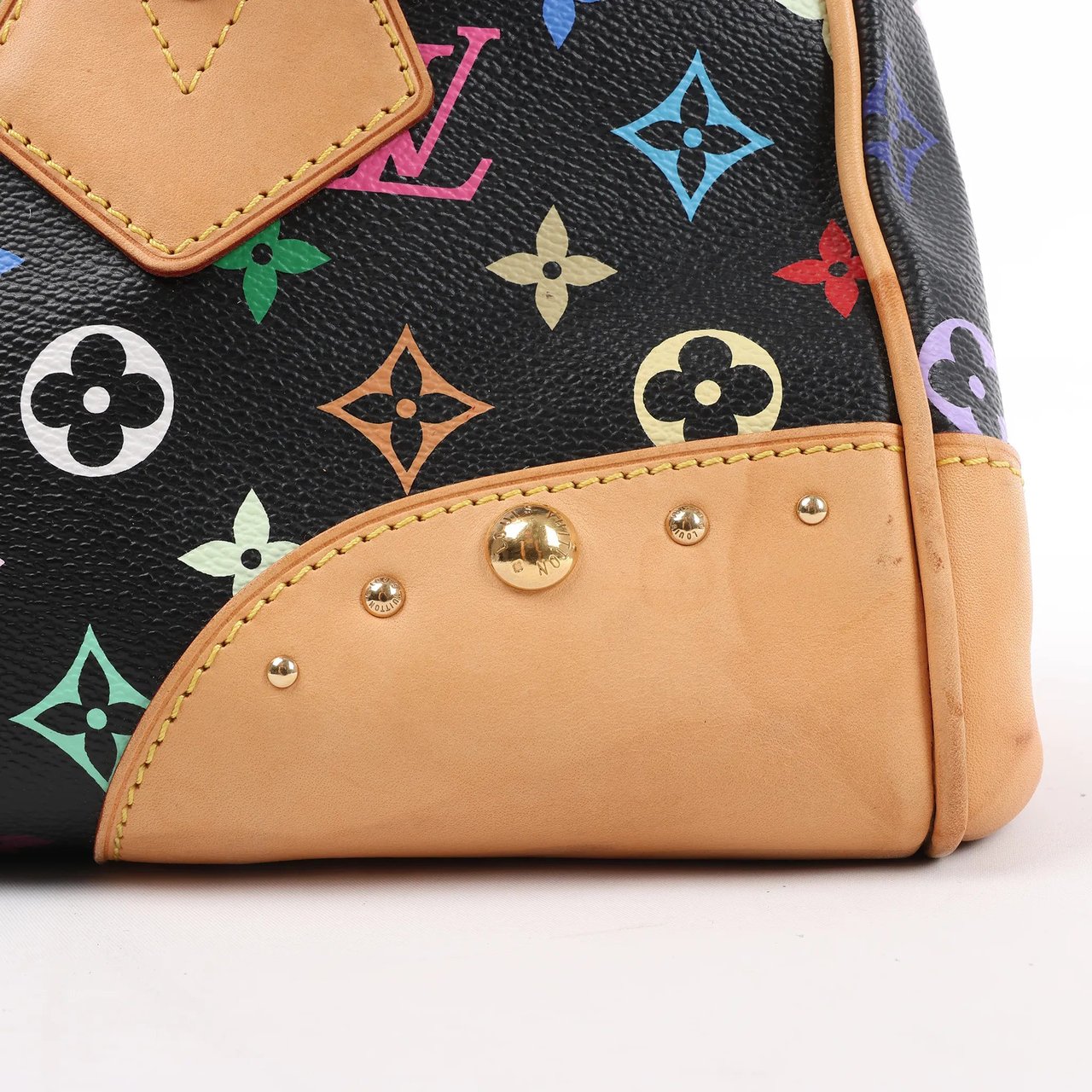 Louis Vuitton Louis Vuitton Monogram Multicolor Beverly MM Handbag in Black Divers