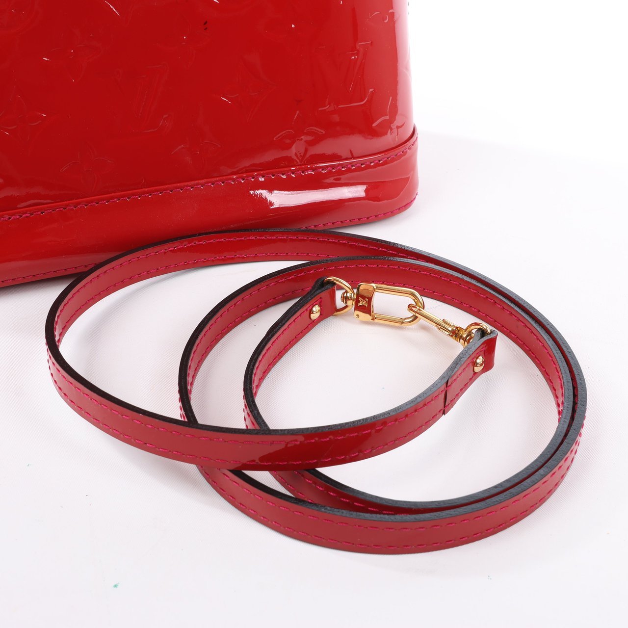 Louis Vuitton Louis Vuitton Monogram Vernis Alma BB Handbag in Red M91606 Rood