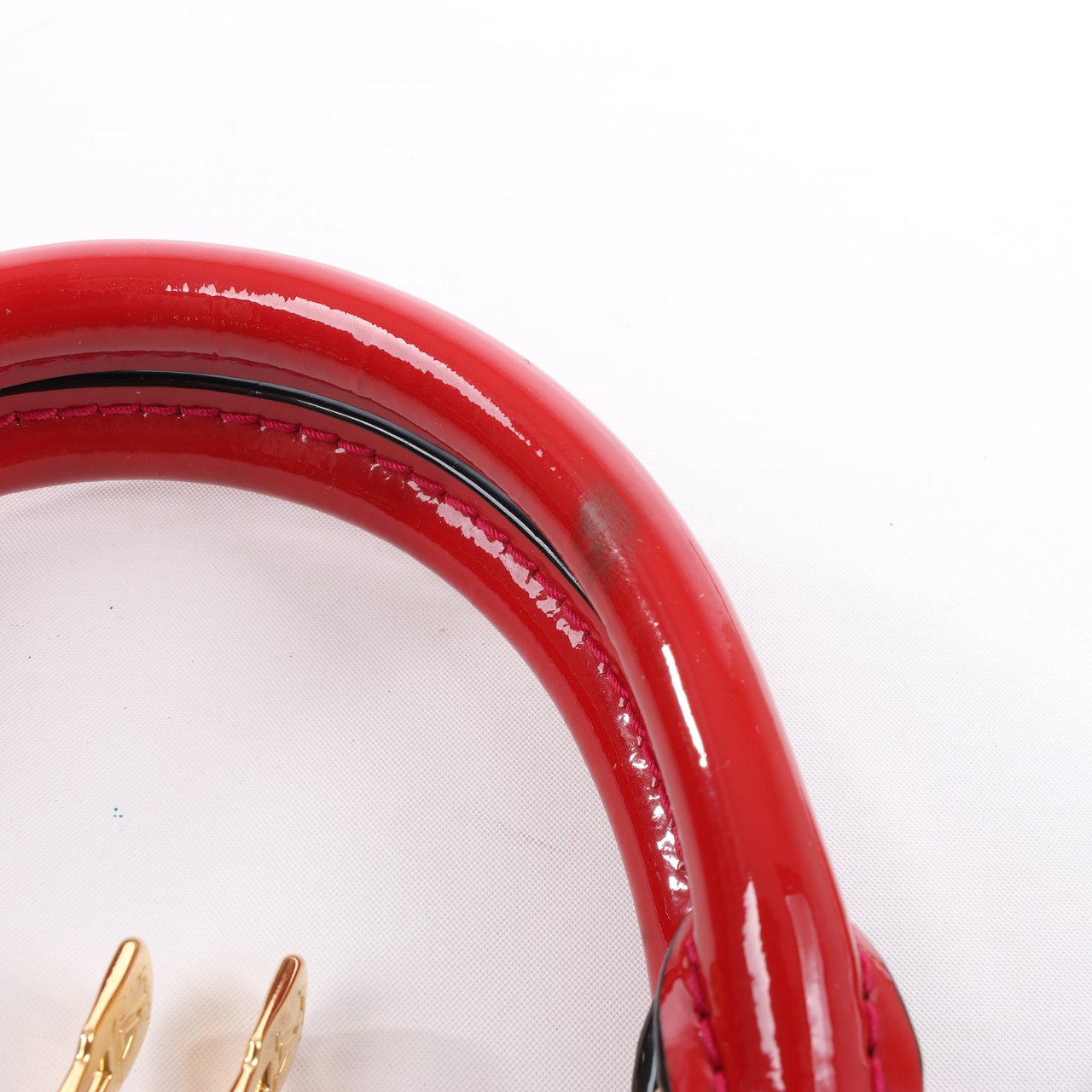 Louis Vuitton Louis Vuitton Monogram Vernis Alma BB Handbag in Red M91606 Rood