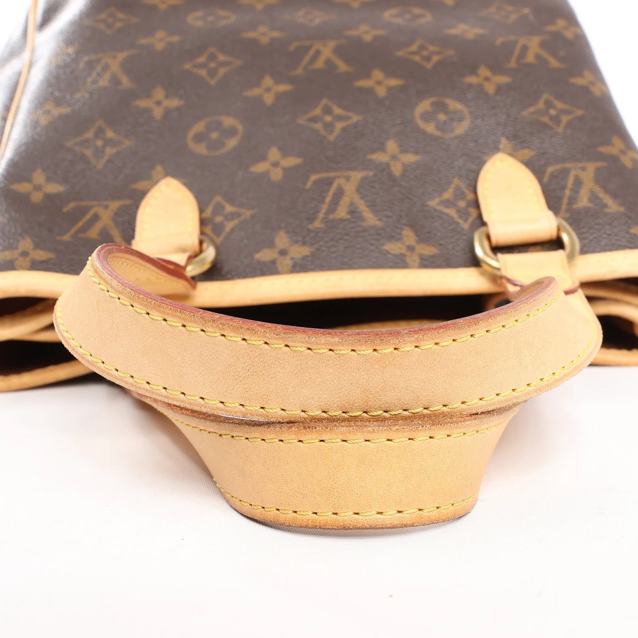 Louis Vuitton Louis Vuitton Batignolles Monogram Shoulder Bag in Brown M51156 Bruin