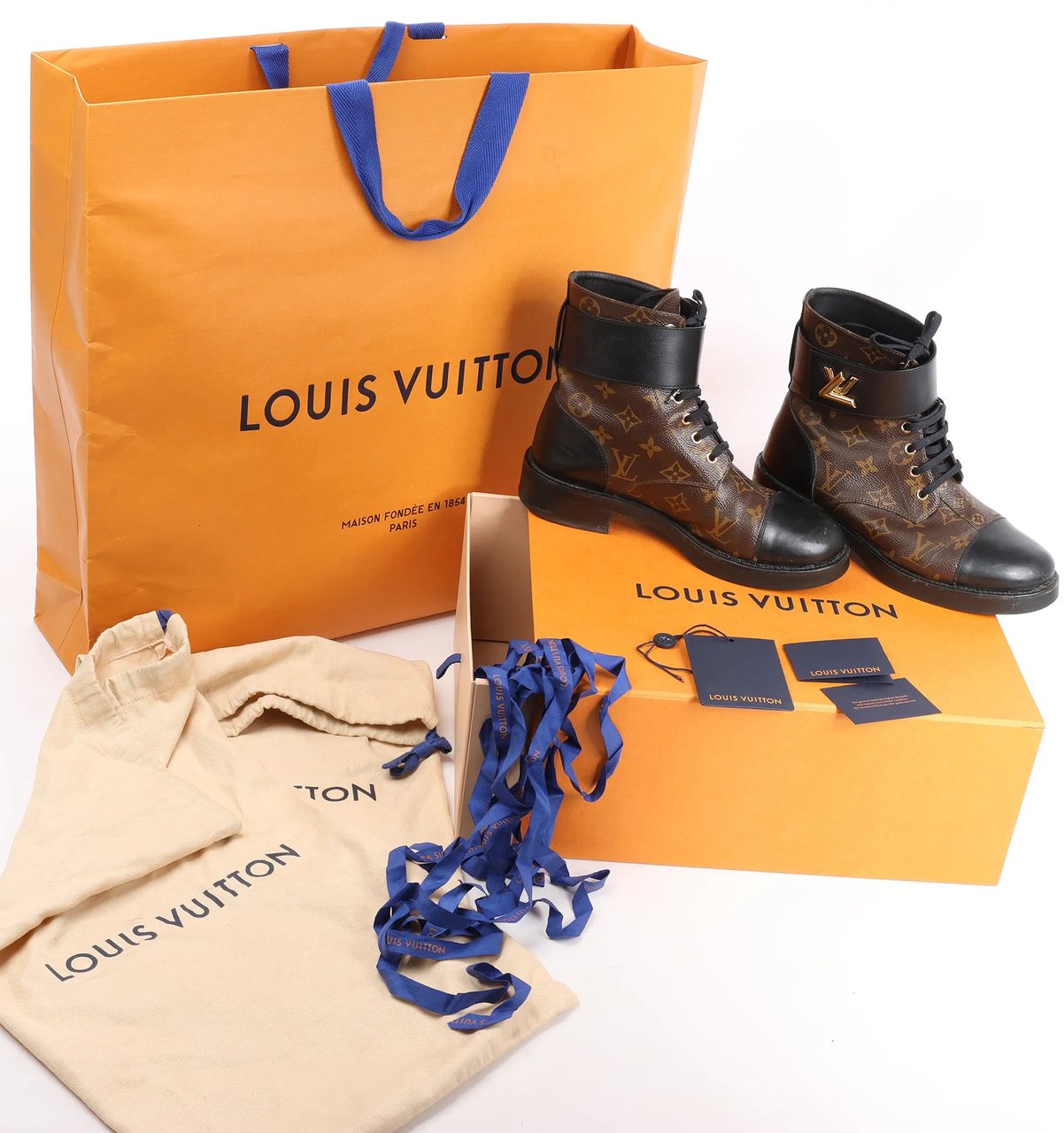 Louis Vuitton Louis Vuitton Monogram Wonderland Flat Ranger Ankle Boots in Black, Size 39 EU Bruin