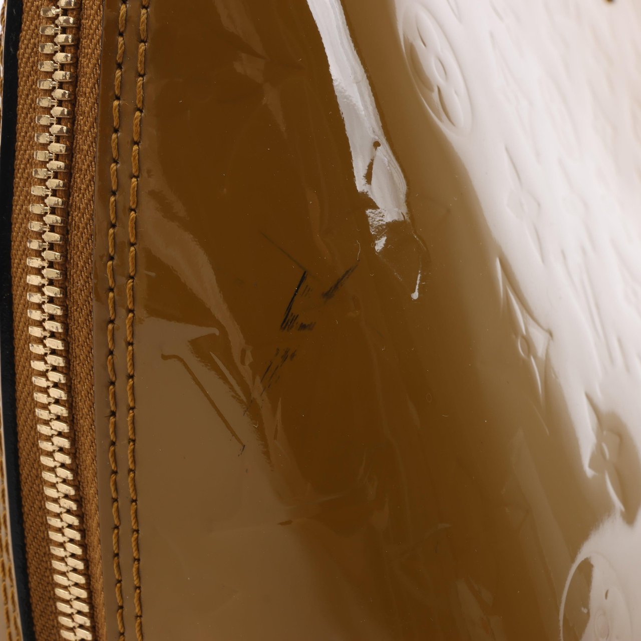 Louis Vuitton Louis Vuitton Vernis Alma Handbag in Olive M91582 Bruin