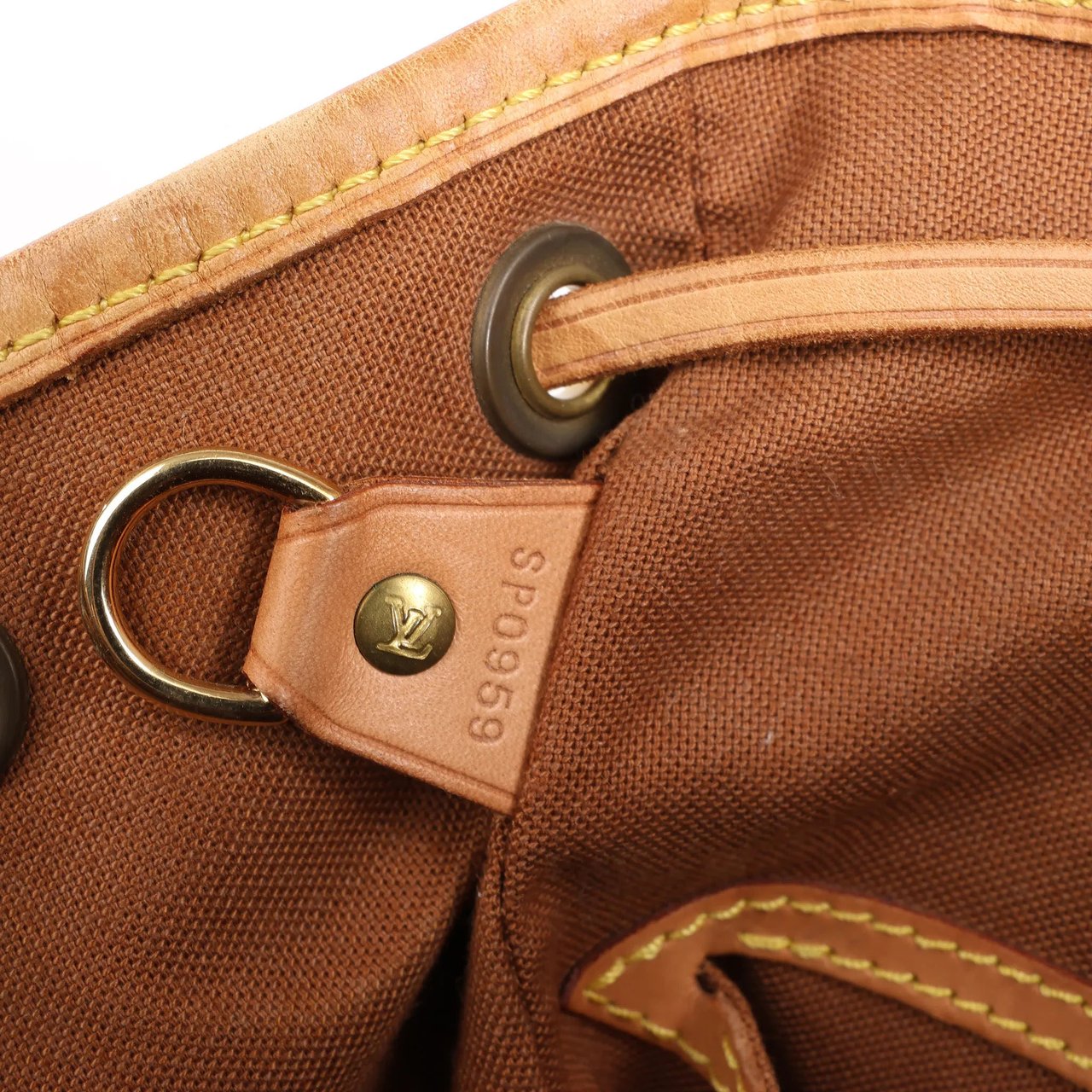 Louis Vuitton Louis Vuitton Montsouris MM Monogram Canvas Vintage Backpack in Brown M51136 Bruin