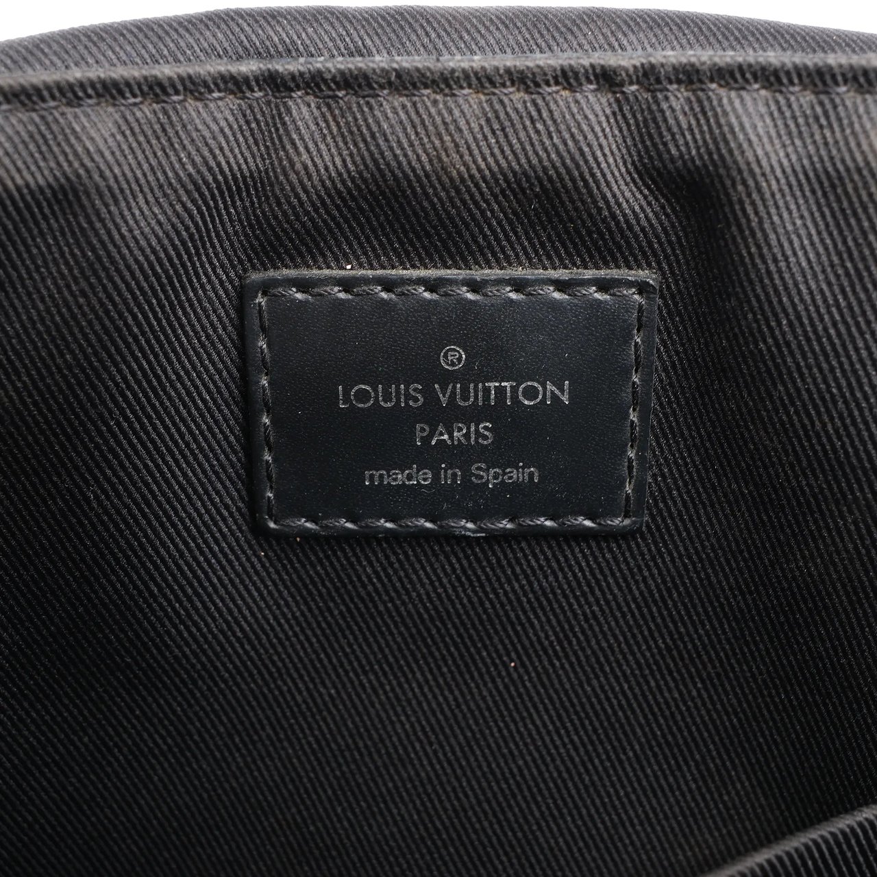 Louis Vuitton Louis Vuitton Damier Graphite District PM Messenger Crossbody Bag N41028 Divers