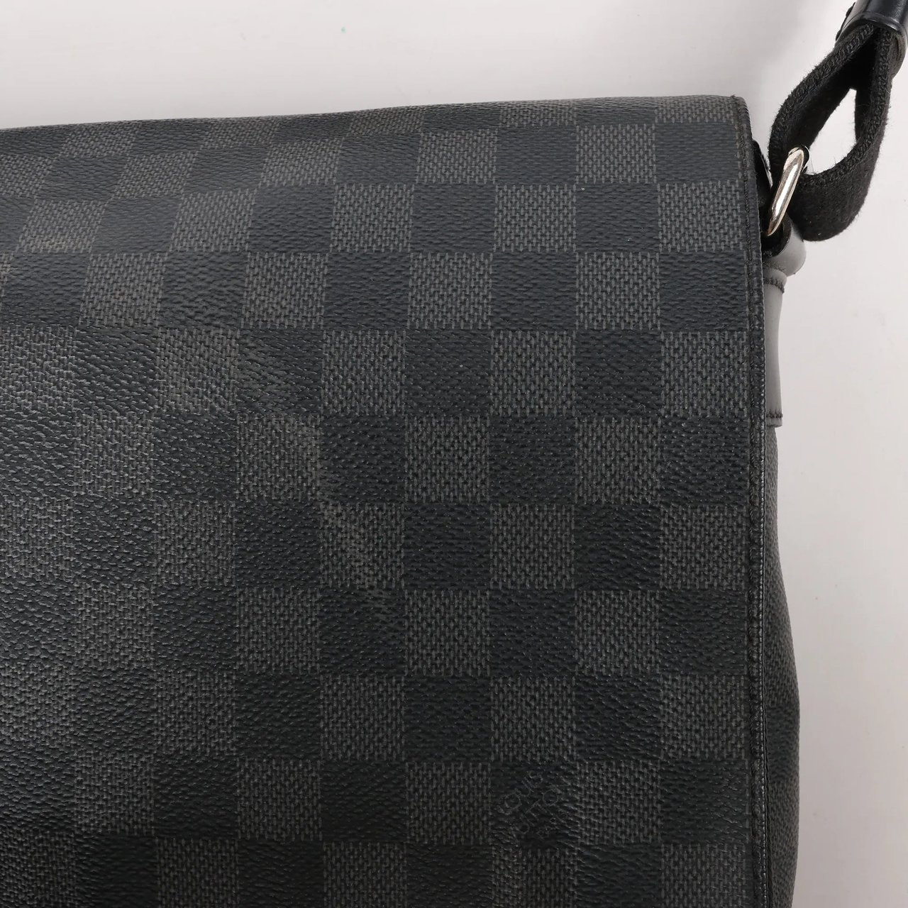 Louis Vuitton Louis Vuitton Damier Graphite District PM Messenger Crossbody Bag N41028 Divers