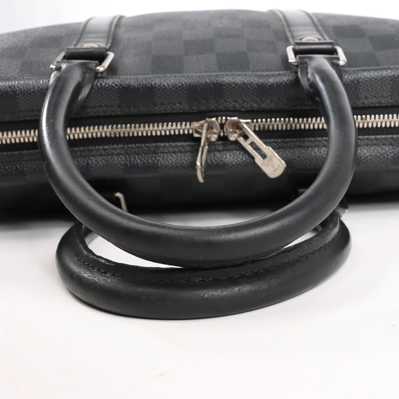 Louis Vuitton Louis Vuitton Porte Documents Voyages Damier Graphite Handbag in Dark Gray N41125 Grijs