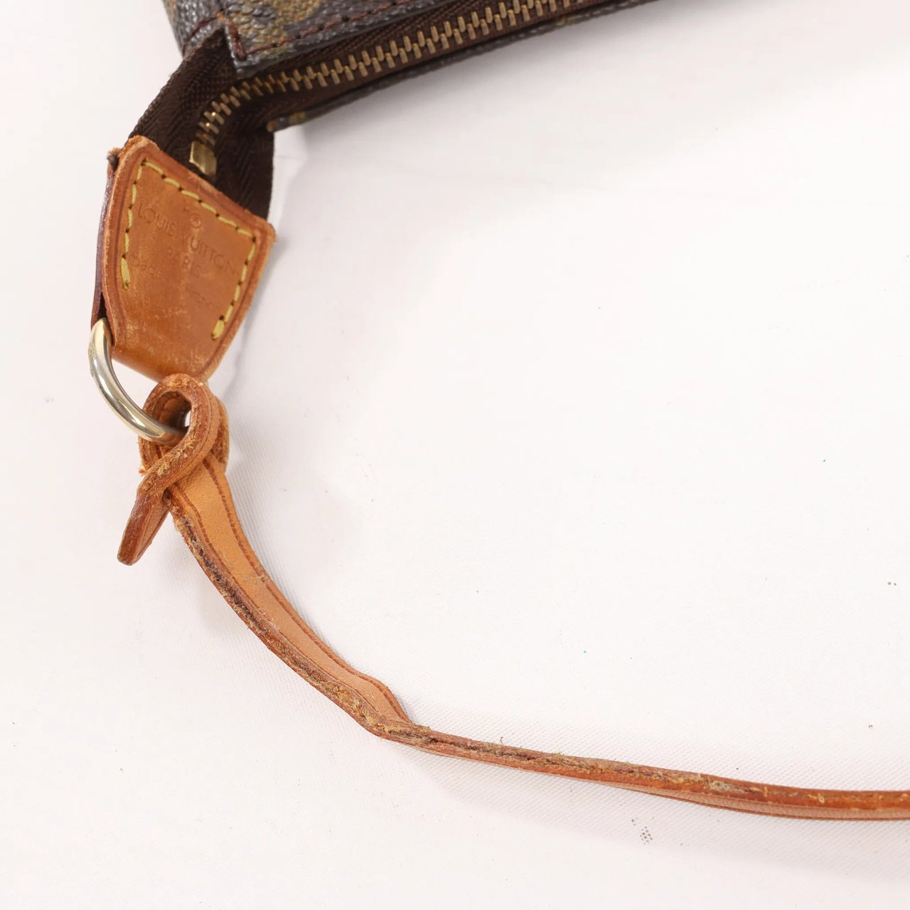 Louis Vuitton Louis Vuitton Pochette Accessoir Monogram Handbag in Brown M51980 Bruin