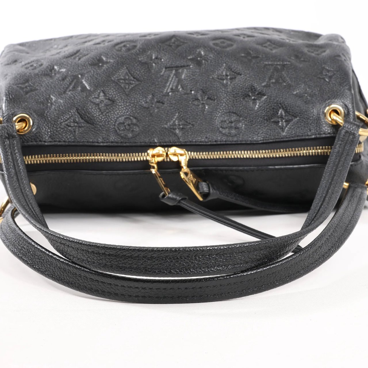 Louis Vuitton Louis Vuitton Pontheiu Monogram Empreinte Shoulder Bag in Black M43719 Zwart