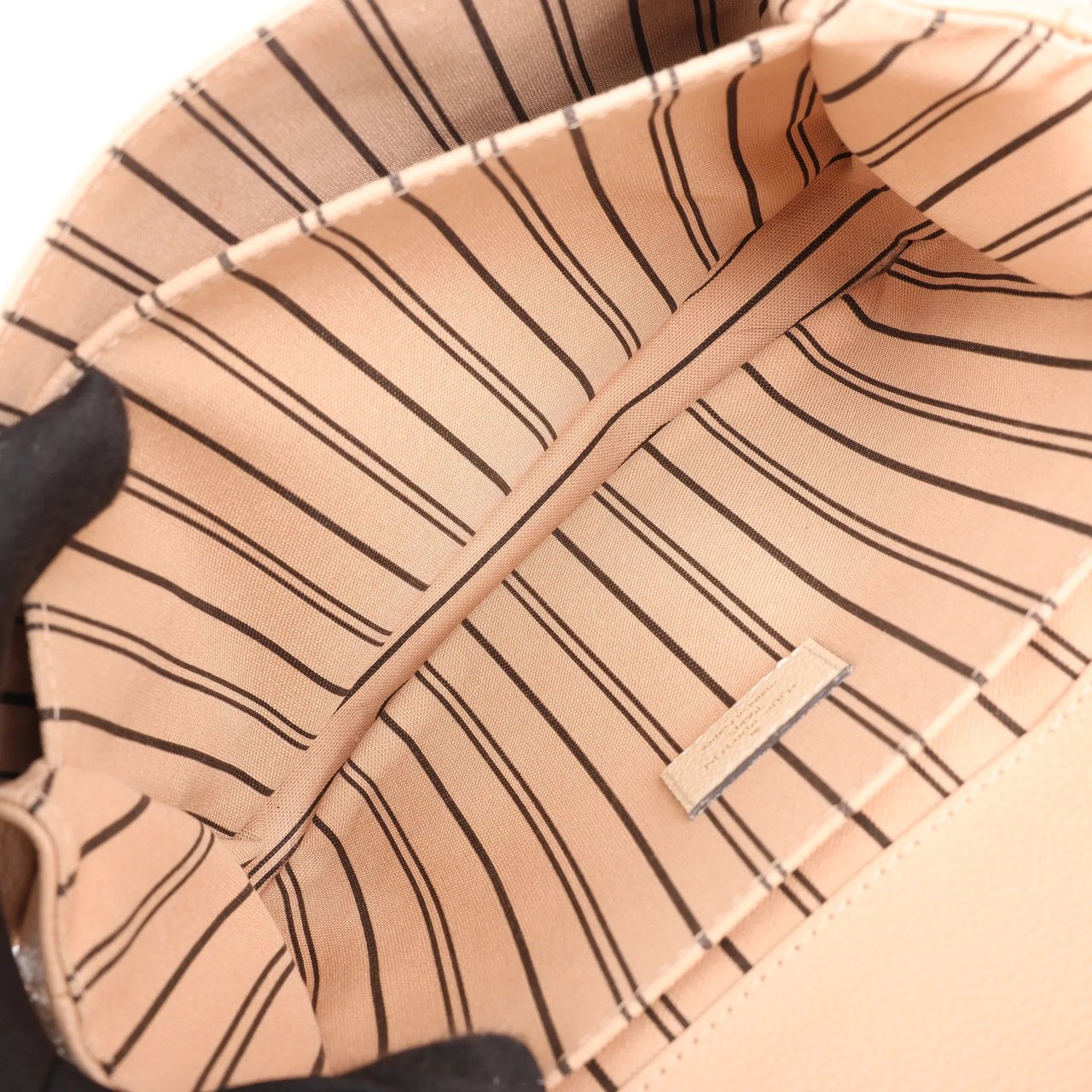 Louis Vuitton Louis Vuitton Pochette Metis MM Monogram Empreinte Crossbody Bag in Pink M44300 Roze