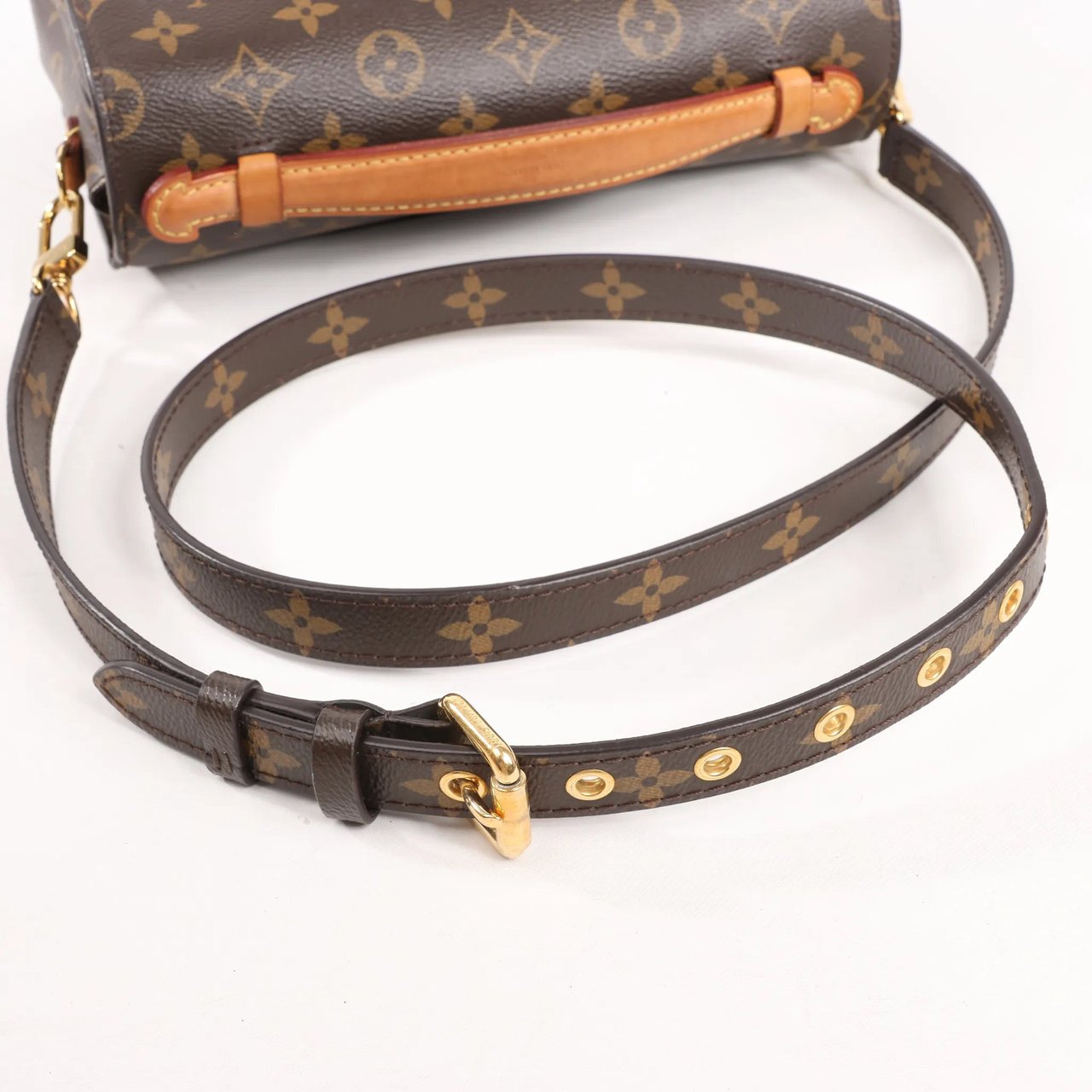 Louis Vuitton Louis Vuitton Pochette Metis MM Monogram Canvas Crossbody Bag in Brown M44875 Bruin