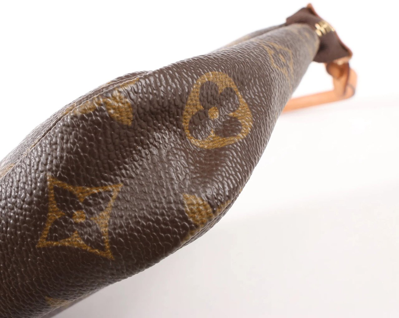 Louis Vuitton Louis Vuitton Pochette Accessoir Monogram Canvas Handbag in Brown M51980 Bruin