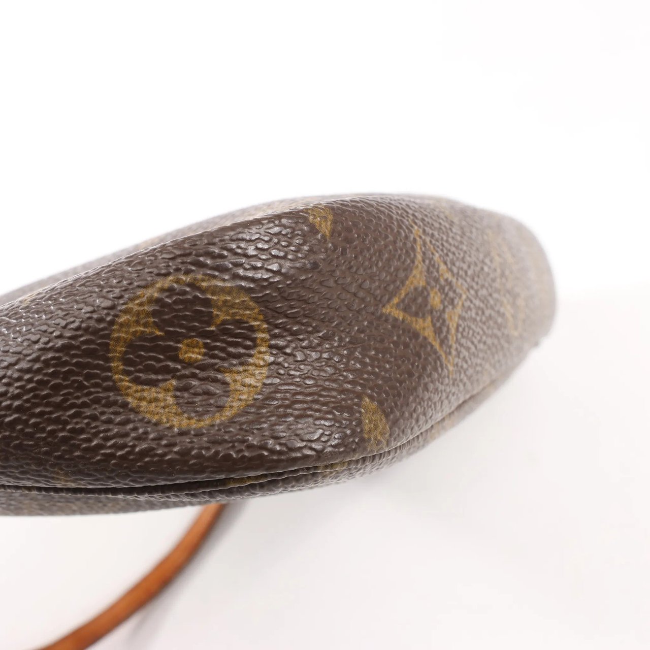 Louis Vuitton Louis Vuitton Pochette Accessoir Monogram Canvas Handbag in Brown M51980 Bruin