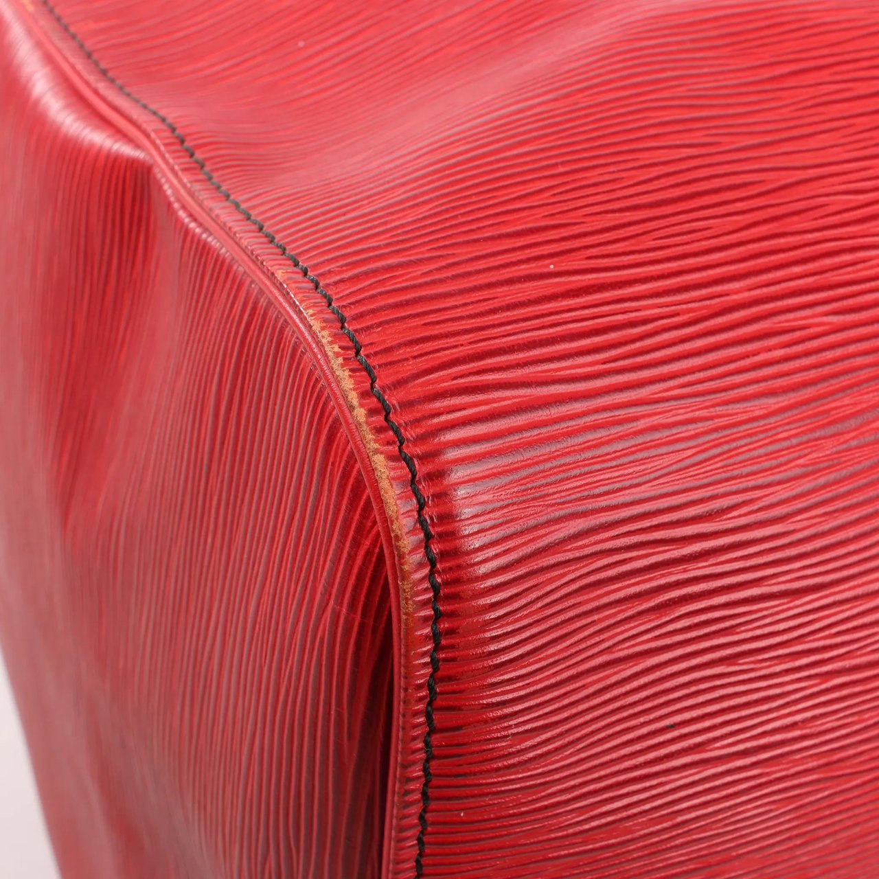 Louis Vuitton Louis Vuitton Keepall 55 Epi Leather Travel Bag in Red M42957 Divers