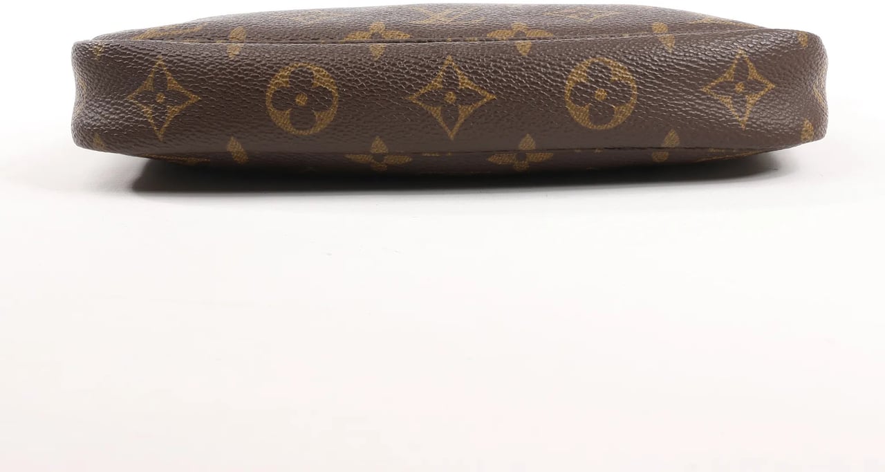 Louis Vuitton Louis Vuitton Pochette Accessoir Monogram Canvas Handbag in Brown M51980 Bruin