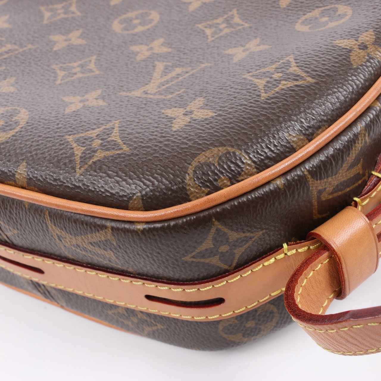 Louis Vuitton Louis Vuitton Boite Chapeau Souple MM Monogram Leather Sholder Bag M45647 Bruin