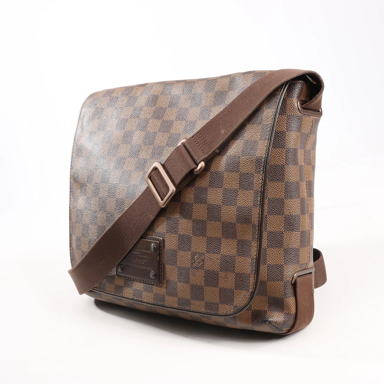 Louis Vuitton Louis Vuitton Damier Ebene Brooklyn MM Crossbody Bag in Brown N51211 Bruin