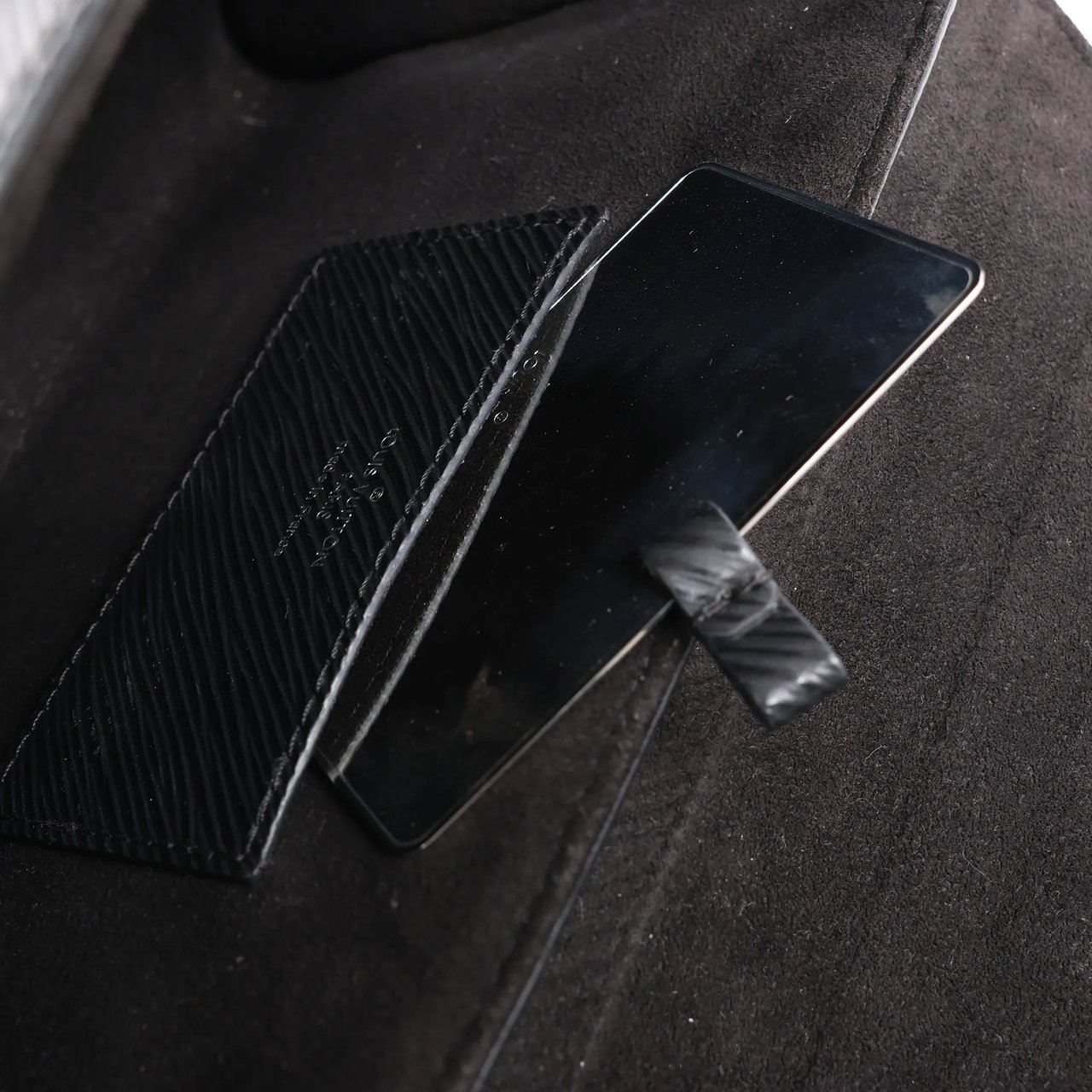 Louis Vuitton Louis Vuitton Epi Leather Twist MM Shoulder Bag in Black M42449 Zwart