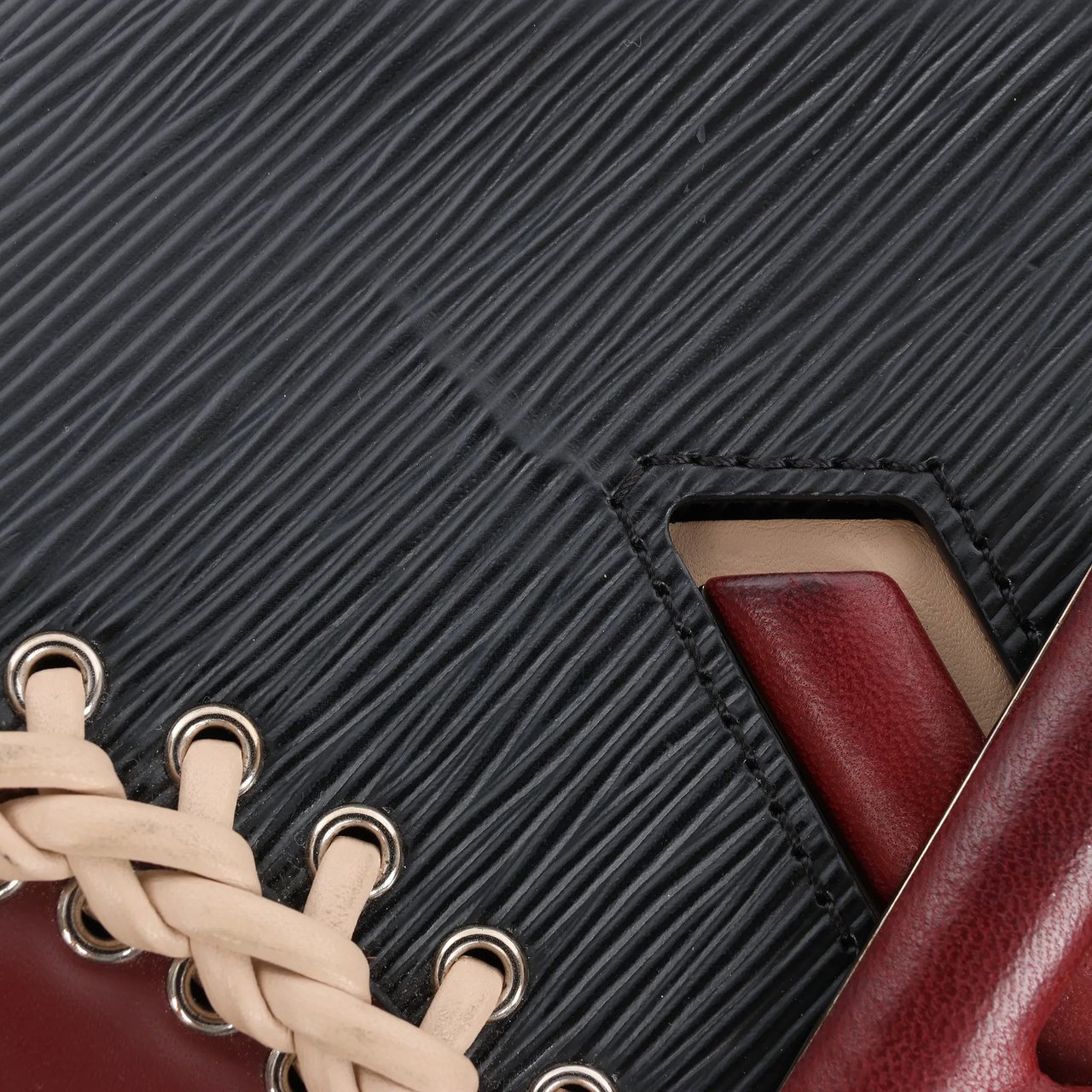 Louis Vuitton Louis Vuitton Epi Leather Twist MM Shoulder Bag in Black M42449 Zwart