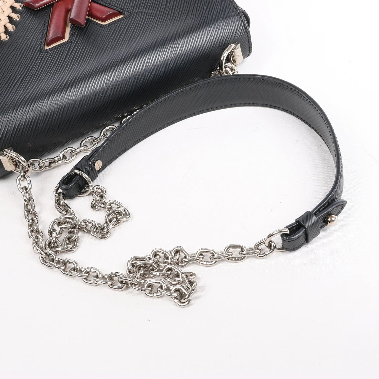 Louis Vuitton Louis Vuitton Epi Leather Twist MM Shoulder Bag in Black M42449 Zwart