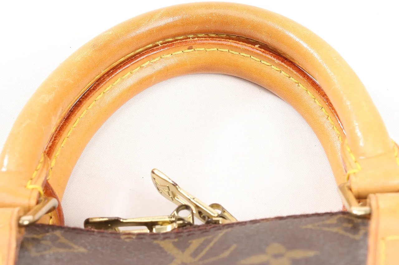 Louis Vuitton Louis Vuitton Monogram Canvas Alma PM Handbag in Brown M51130 Bruin