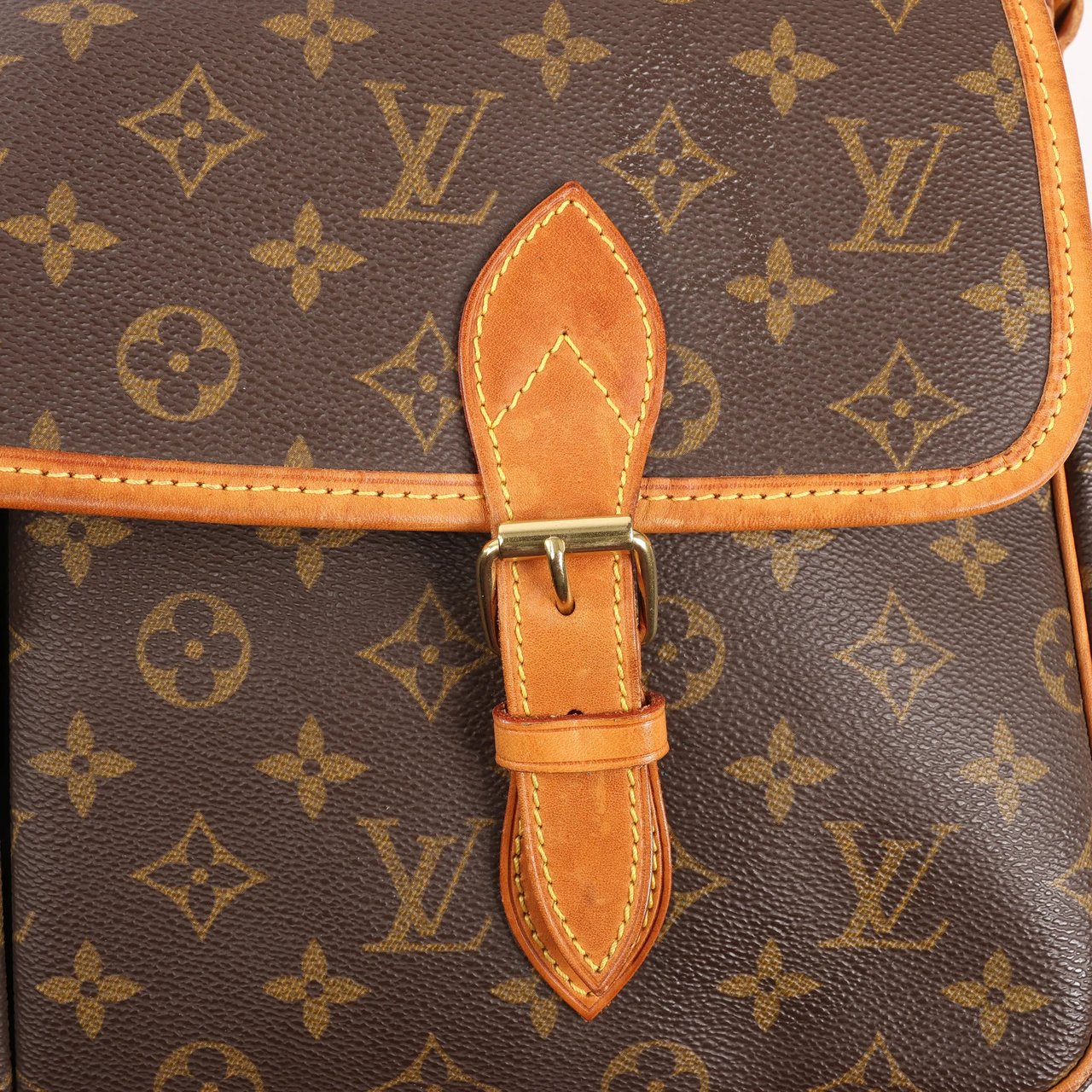 Louis Vuitton Louis Vuitton Monogram Jypsiere GM Shoulder Bag M42249 Bruin