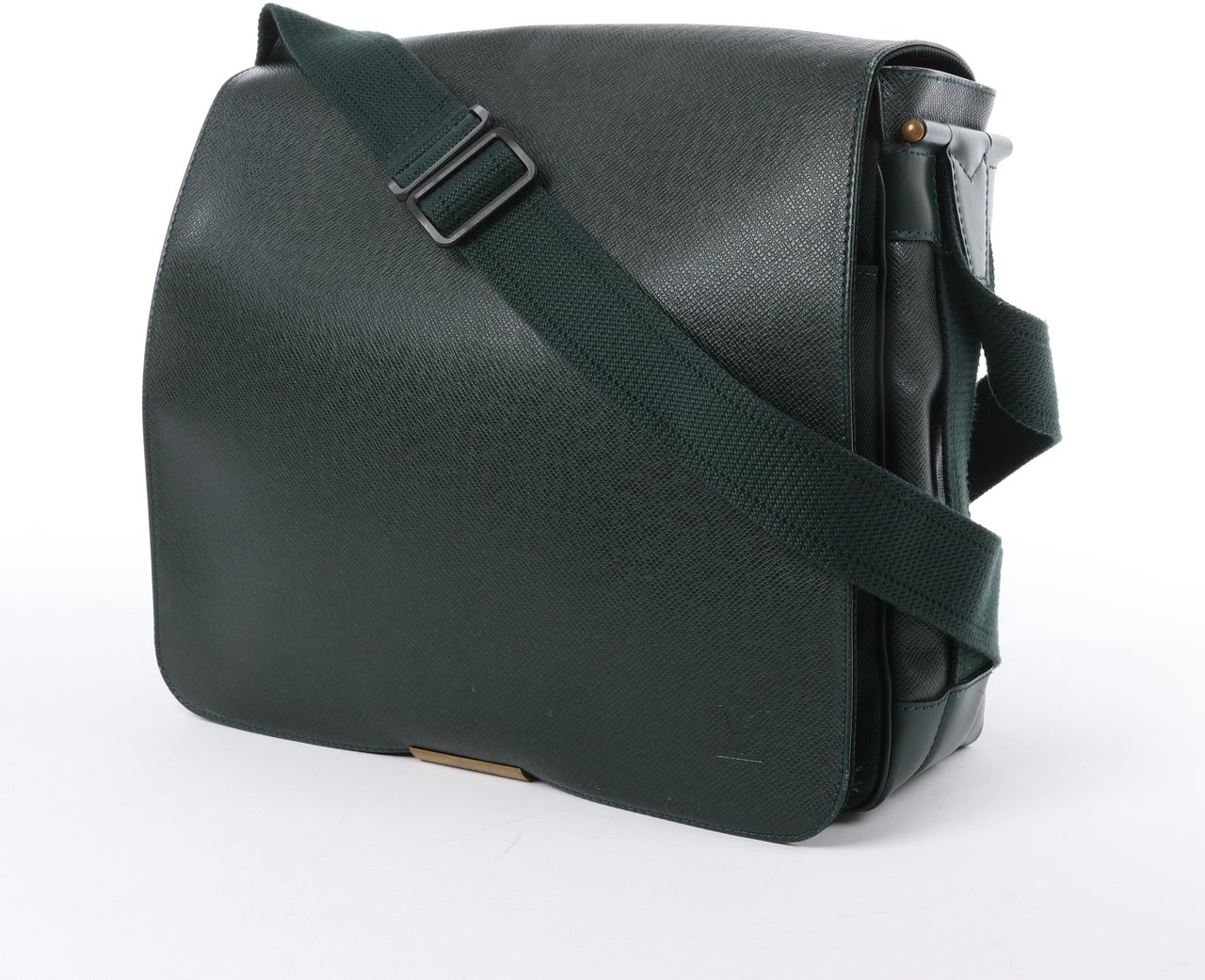 Louis Vuitton Louis Vuitton Viktor Taiga Leather Shoulder Bag in Green M30144 Divers